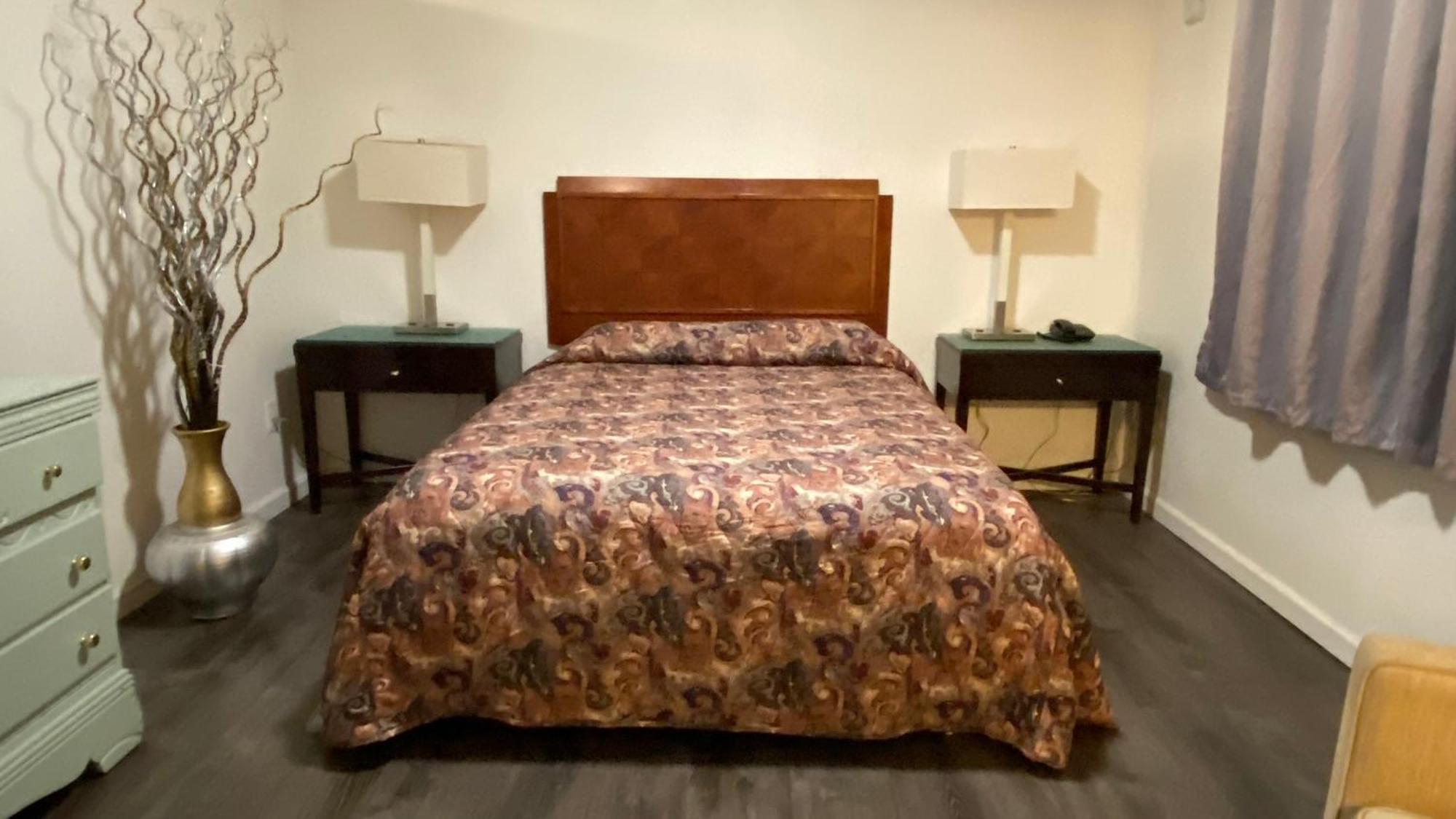 Golden Kent Motel Экстерьер фото
